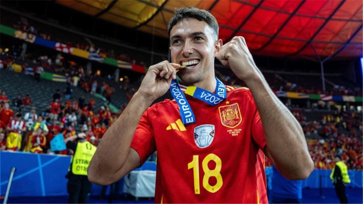 زوبيميندي يفتح باب الرحيل.. وليفربول ومانشستر سيتي يترقبان