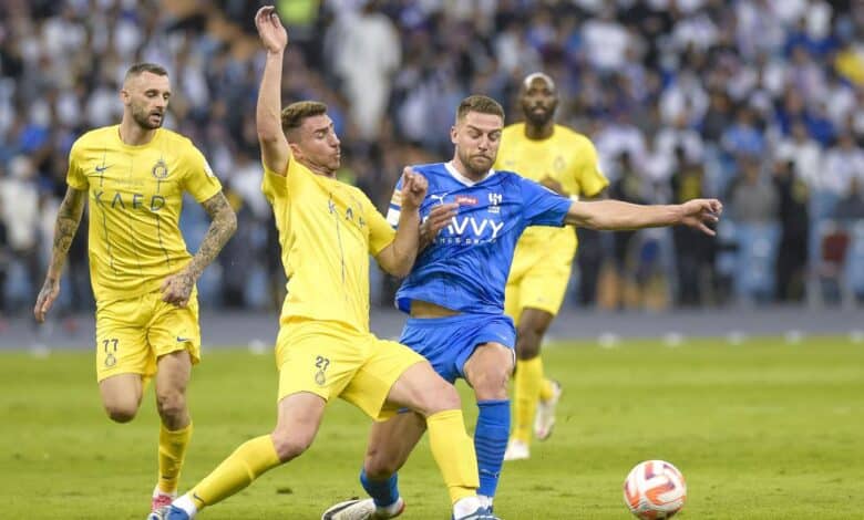 أتلتيكو مدريد يخطط لضم لابورت من النصر السعودي