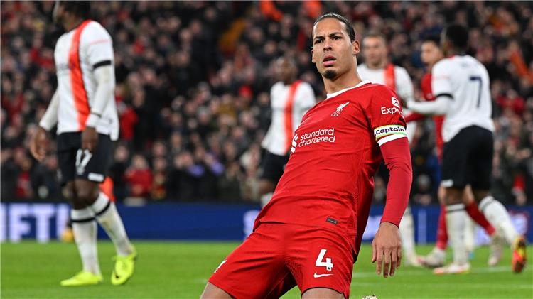 هل يغادر فان دايك ليفربول إلى الدوري السعودي؟