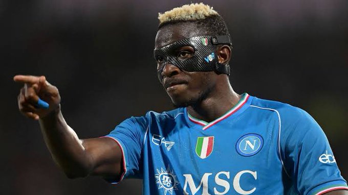 الأهلي السعودي يقدم 65 مليون يورو لنابولي لضم أوسيمين