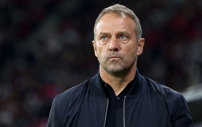 برشلونة يغير المدرب: هانسي فليك بديلا لتشافي