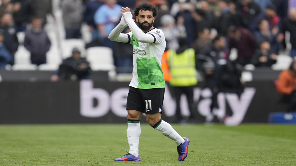 ليفربول يواجه صعوبة للحفاظ على محمد صلاح وسط اهتمام الدوري السعودي