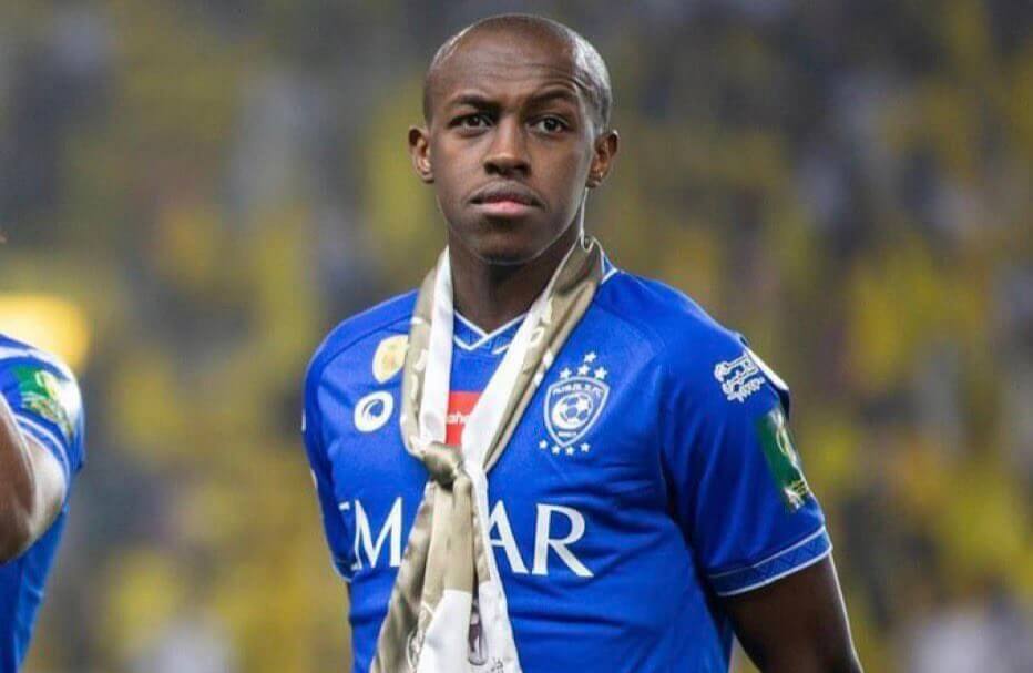 أول سعودي بالدوري الإيطالي.. روما يتعاقد ظهير الهلال