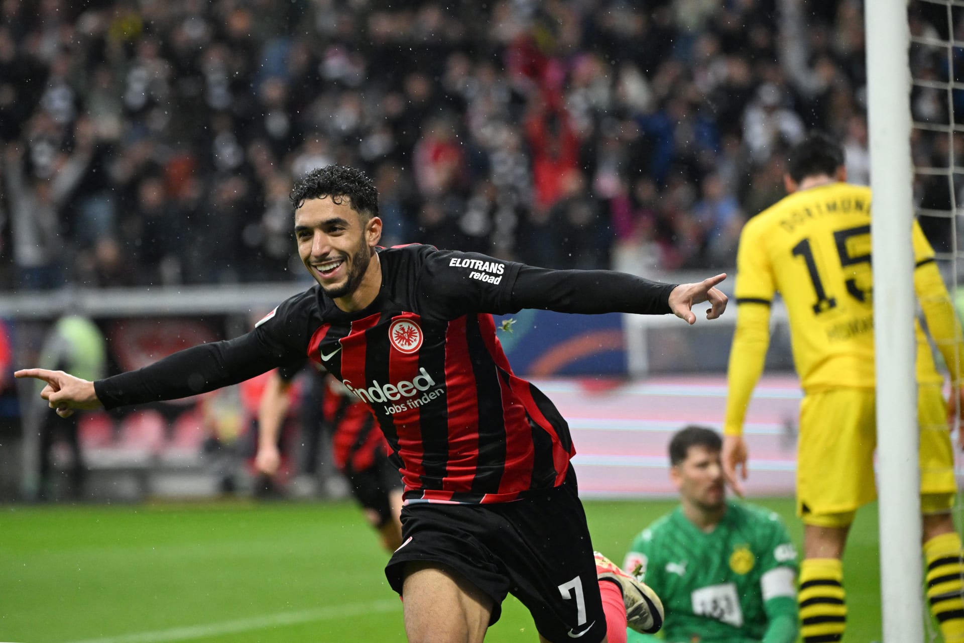 ليفربول يفكر ببيع صلاح ويضع مرموش كبديل محتمل